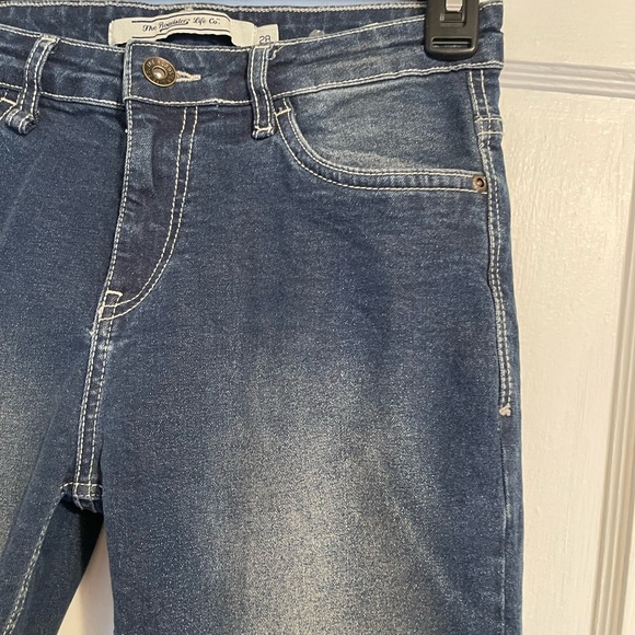 The roadster life skinny jeans - Picture 2 of 8